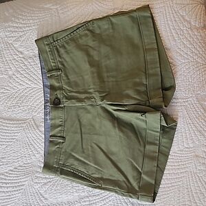 Green chino shorts - size 2